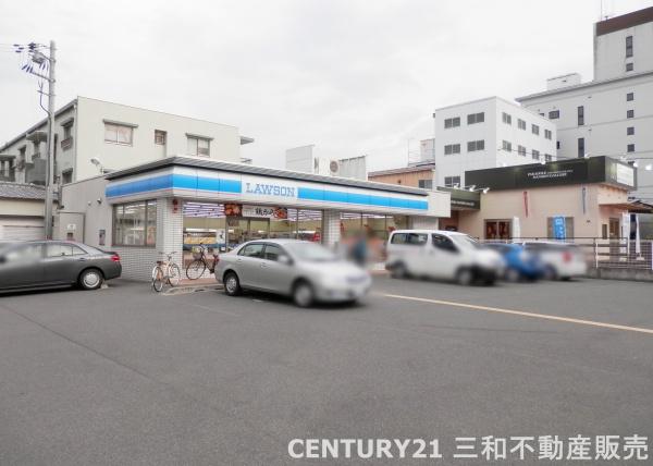 五条ローズハイツA棟(ローソン西京極北庄境町店)