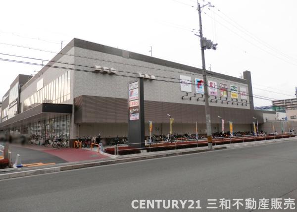 五条ローズハイツA棟(万代五条西小路店)