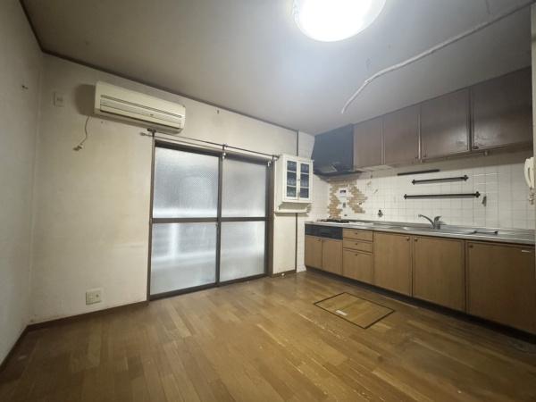 兵庫県西宮市中屋町