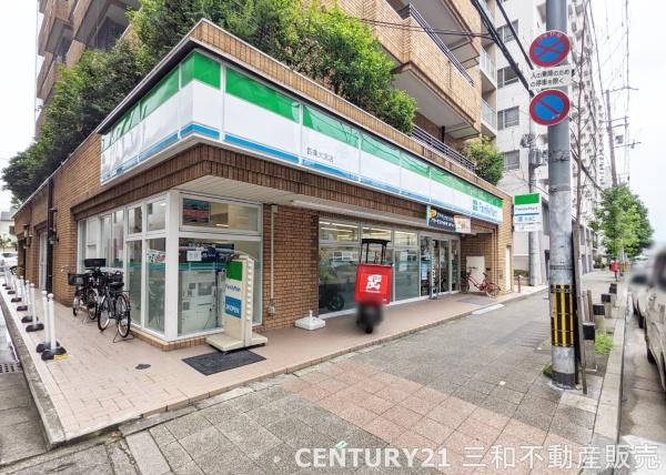 ドルミ四条大宮(ファミリーマート四条大宮店)