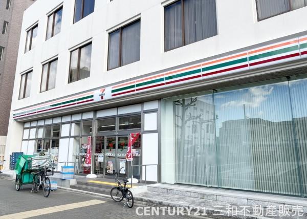 ローレルコート三条堀川(セブンイレブン京都堀川三条店)