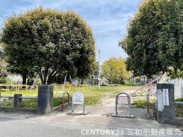 桂川ハイツ4号館(石原野上児童公園)