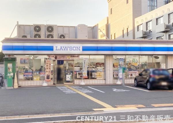 クレヴィア京都西院(ローソン西院春日通店)