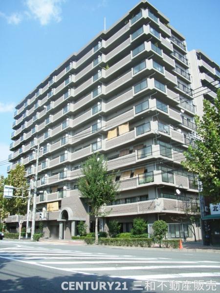 ファミール西院