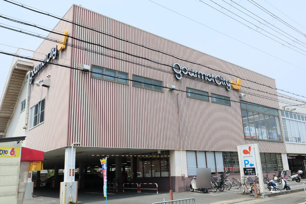 ライオンズマンション上桂(グルメシティ上桂店)