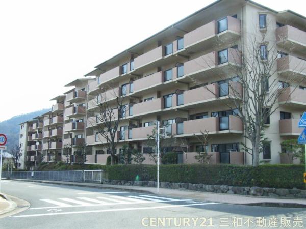 サンシティ桂坂ロイヤル参番館