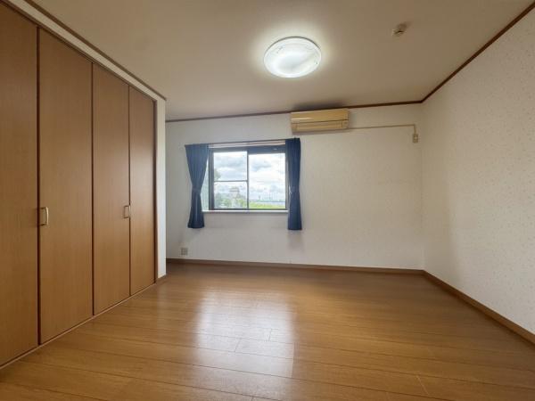 京都市右京区西京極西衣手町の中古一戸建て