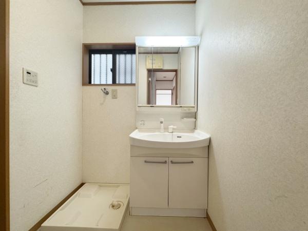 京都市右京区西京極西衣手町の中古一戸建て