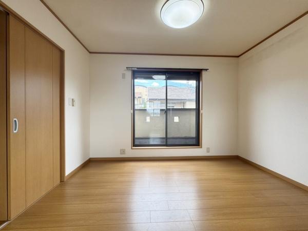 京都市右京区西京極西衣手町の中古一戸建て