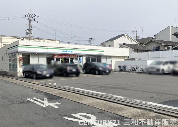 サンヴェール太秦(ファミリーマート太秦西蜂岡町店)