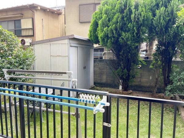 グラン・ドムール嵯峨広沢(庭)