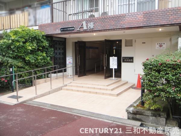 コトーハイツ伏見稲荷A棟(エントランス)