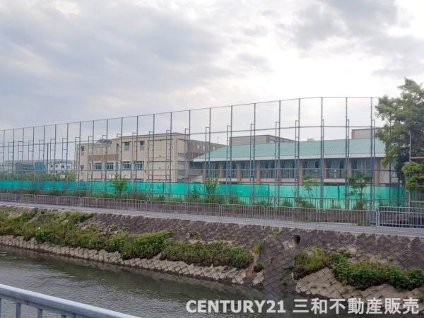 京都市伏見区久我西出町の中古一戸建て(京都市立神川中学校)