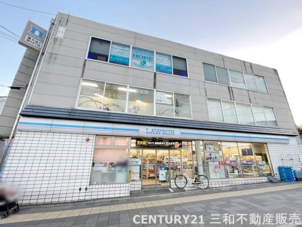 コンフォールヒルズ衣笠金閣寺道(ローソン千本北大路店)