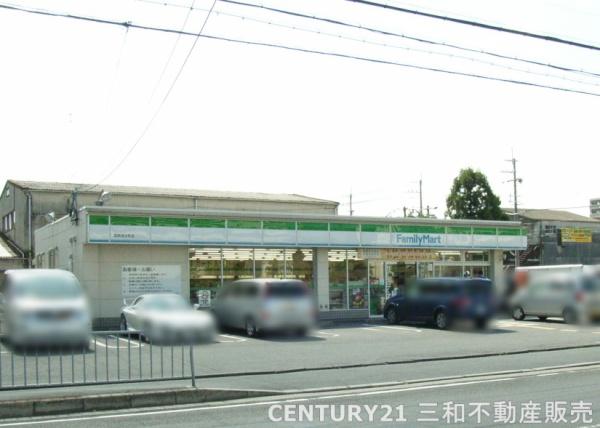 ウエストハイマンション西院(ファミリーマート西院清水町店)