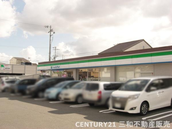 コトーハイツ伏見稲荷Ａ棟(ファミリーマート師団街道深草店)