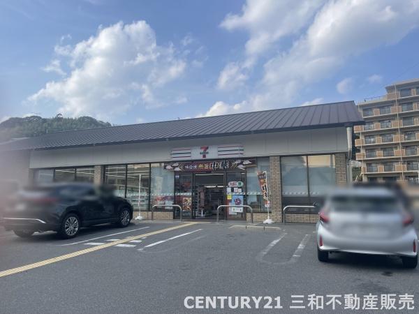 パデシオン桃山(セブンイレブン桃山町和泉店)