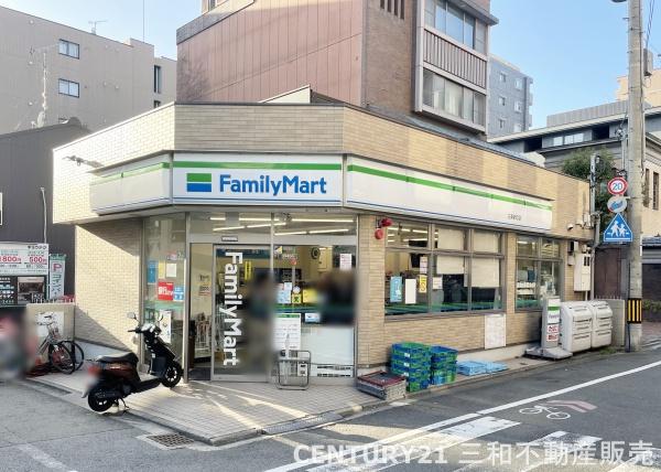 ロジュマン京都六角通(ファミリーマート三条新町店)