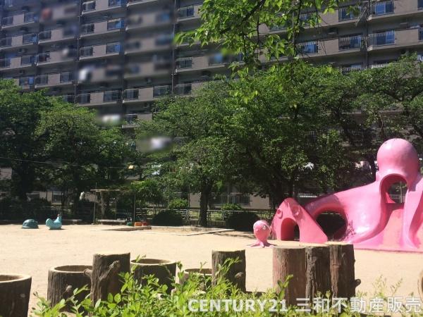 山科南団地Ｅ棟(山科団地タコ公園)