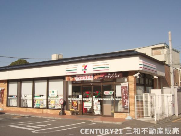 メゾン・ド・パイユ(セブンイレブン京都桂坂店)