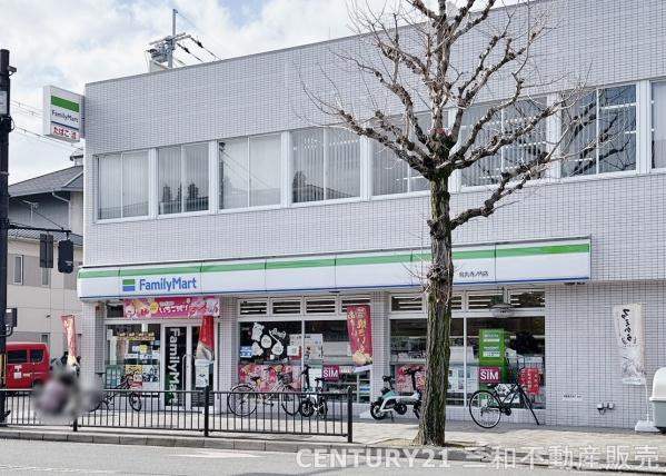 ローレルコート今出川(ファミリーマート烏丸寺ノ内店)