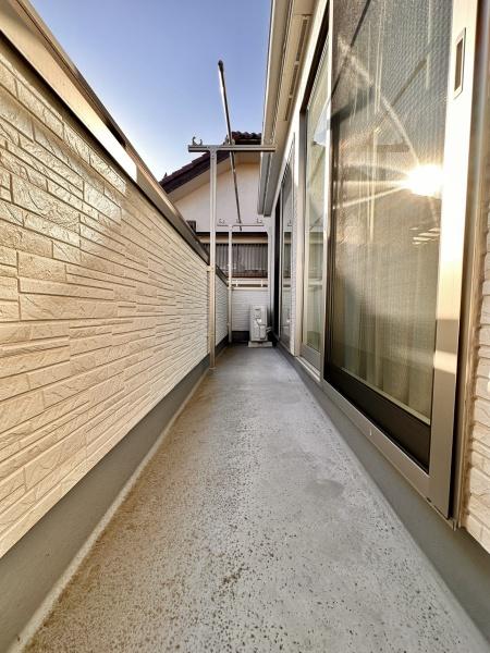 さいたま市見沼区大字西山村新田の中古一戸建て(バルコニー)