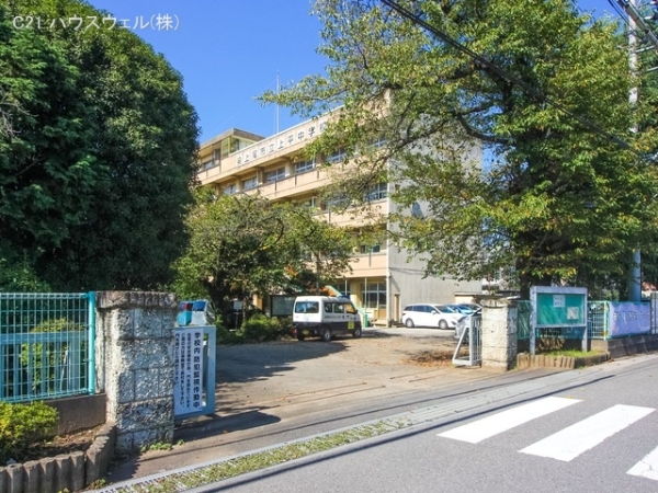 上尾市大字上の土地(上尾市立上平中学校)