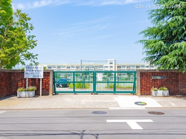 川口市柳崎3丁目の新築一戸建(川口市立芝東中学校)