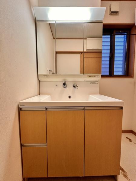 鴻巣市小松３丁目の中古一戸建て