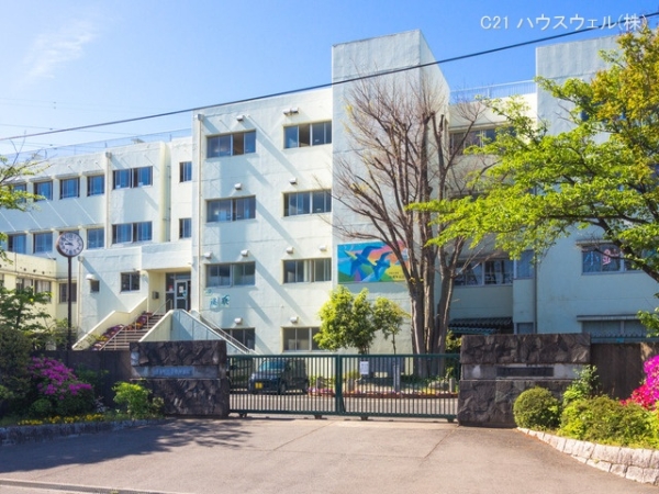 北足立郡伊奈町中央2丁目の新築一戸建(伊奈町立小針中学校)