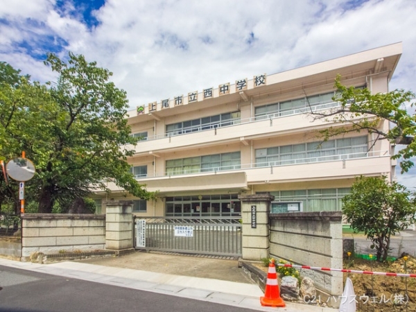 上尾市柏座3丁目の新築一戸建(上尾市立西中学校)