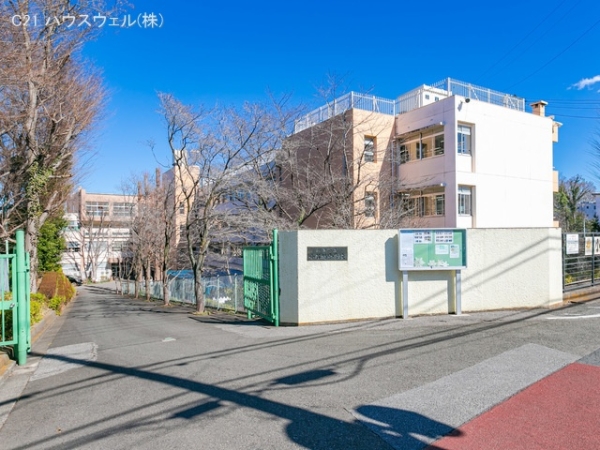 南浦和クイーンコーポA棟(川口市立小谷場中学校)