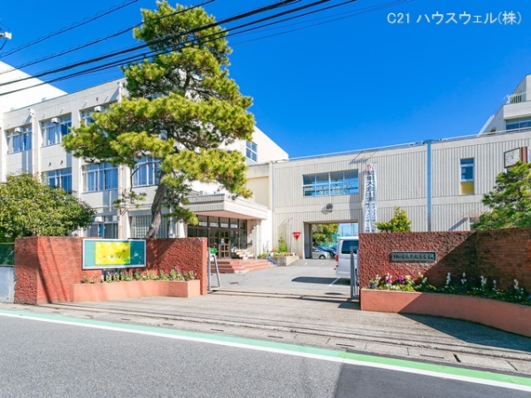 川口市戸塚東3丁目の新築一戸建(川口市立戸塚中学校)