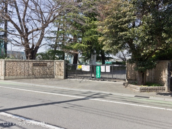 さいたま市岩槻区本町5丁目の新築一戸建(さいたま市立岩槻中学校)
