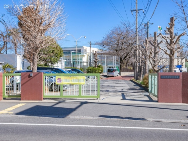 川口市大字安行小山の土地(川口市立安行中学校)