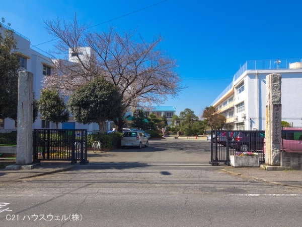北足立郡伊奈町中央4丁目の新築一戸建(伊奈町立小室小学校)
