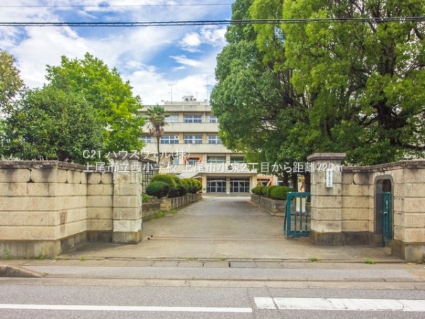 上尾市小泉2丁目の新築一戸建(上尾市立西小学校)