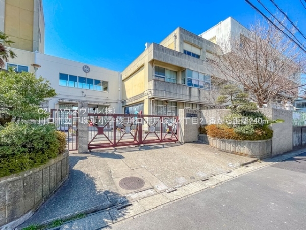 川口市戸塚東２丁目の新築一戸建(川口市立戸塚東小学校)