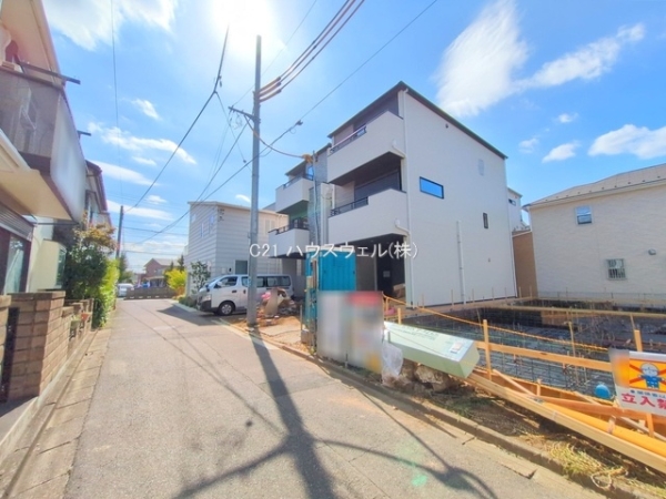 さいたま市南区四谷2丁目の新築一戸建(前面道路含む現地写真)