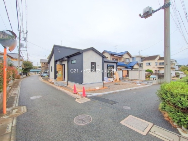 さいたま市見沼区大字笹丸の新築一戸建(前面道路含む現地写真)