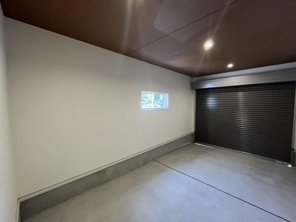 上尾市愛宕2丁目の中古一戸建て(駐車場)