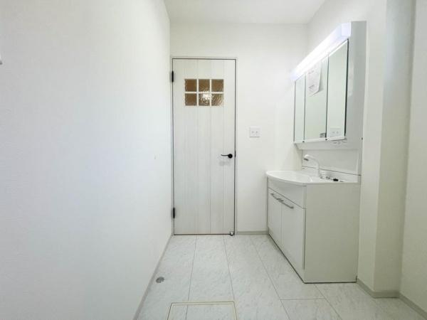 上尾市愛宕2丁目の中古一戸建て(洗面台・洗面所)