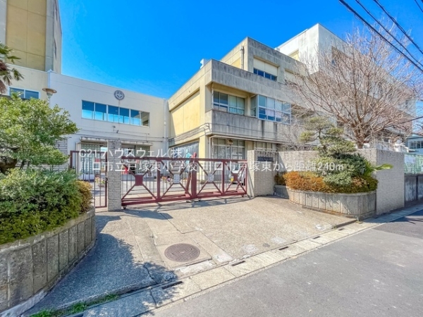 川口市戸塚東２丁目の新築一戸建(川口市立戸塚東小学校)