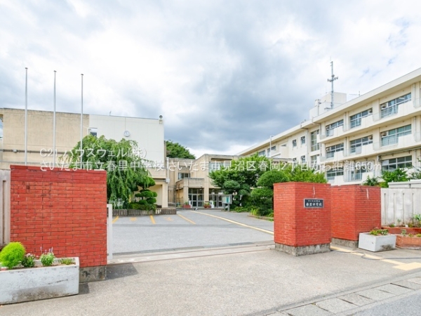 さいたま市見沼区春岡２丁目の新築一戸建(さいたま市立春里中学校)