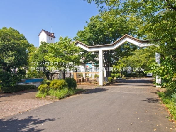 北足立郡伊奈町栄４丁目の新築一戸建(伊奈町立南中学校)