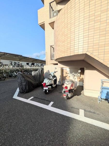 コスモ大宮グランビザージュ