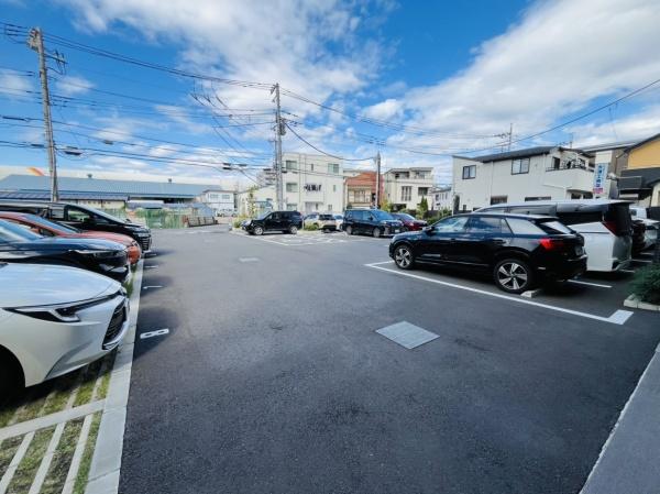 クレアホームズ浦和辻緑道(駐車場)