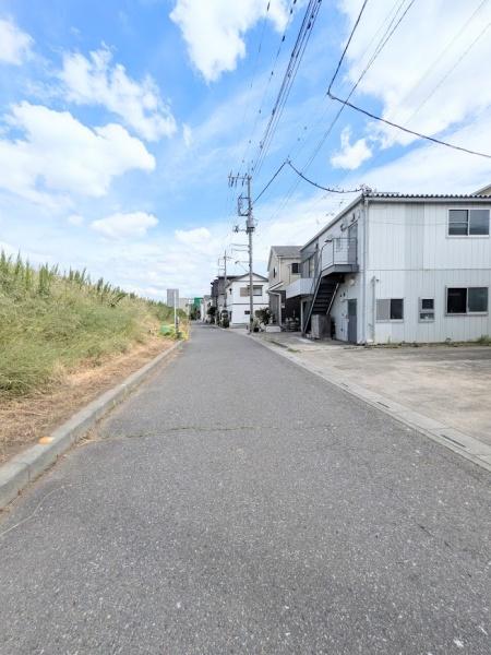 朝霞市大字上内間木売倉庫