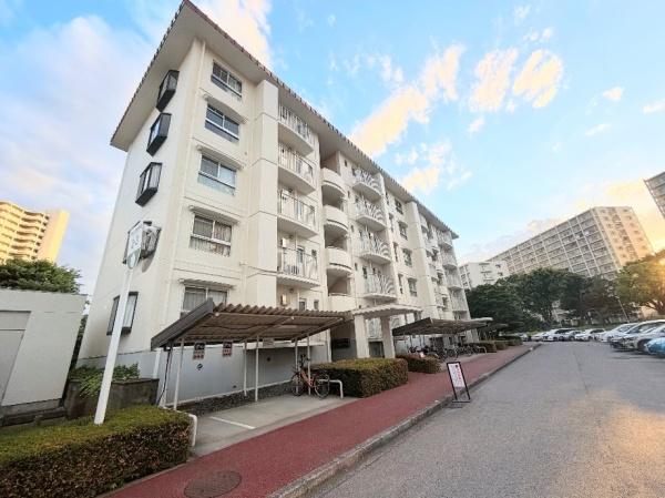 志木ニュータウン中央の森参番街弐号棟