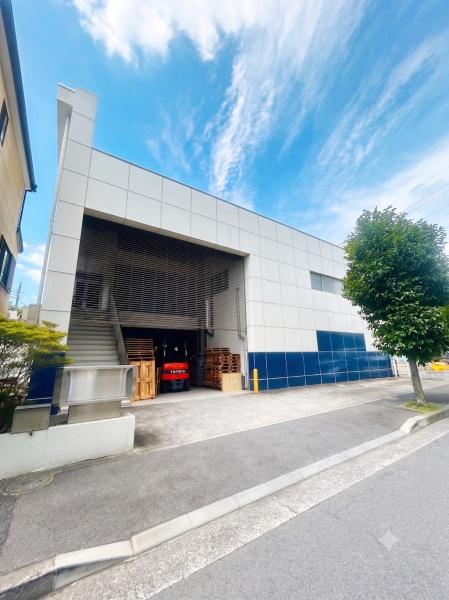 蕨市北町5丁目　定期的にメンテナンスされている3階建工場